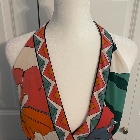 BCBG women’s abstract print halter dress - Picture 3 of 5